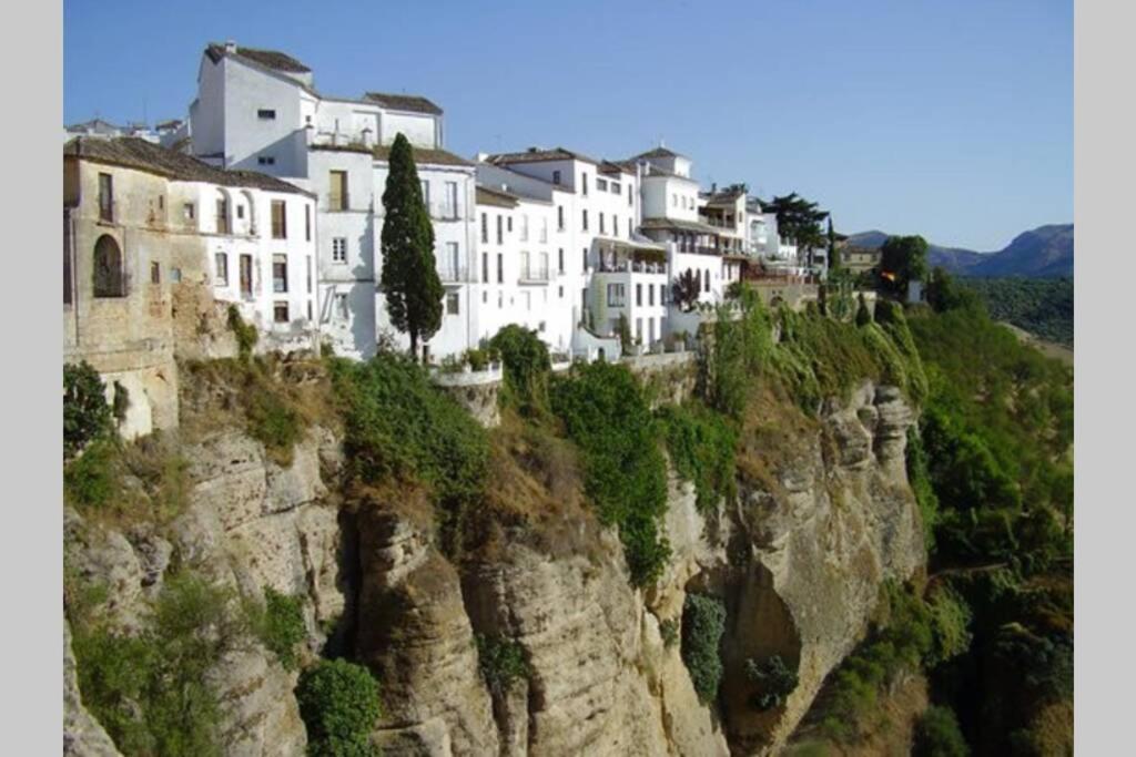 Excelente Apartamento En Ronda Apartment Luaran gambar
